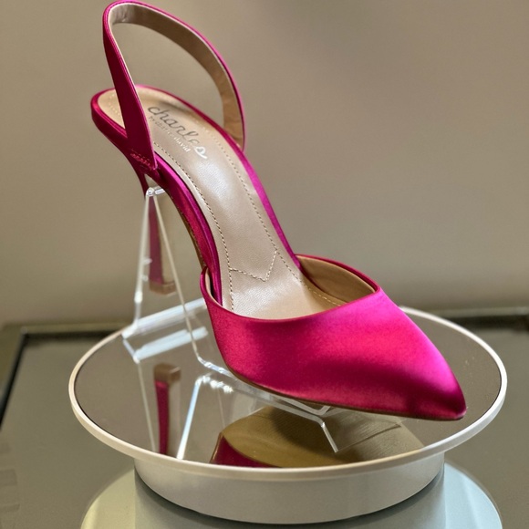 CHARLES DAVID | Iniko Pump - Picture 8 of 9